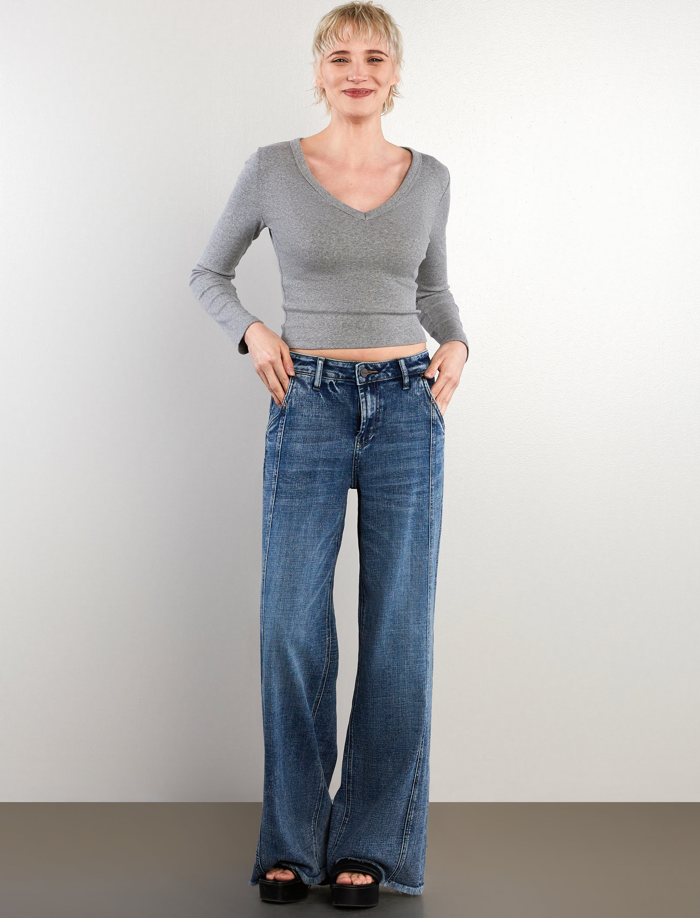 Women's Mighty Pocket Frayed Wide Leg Jeans - Hint of Blu