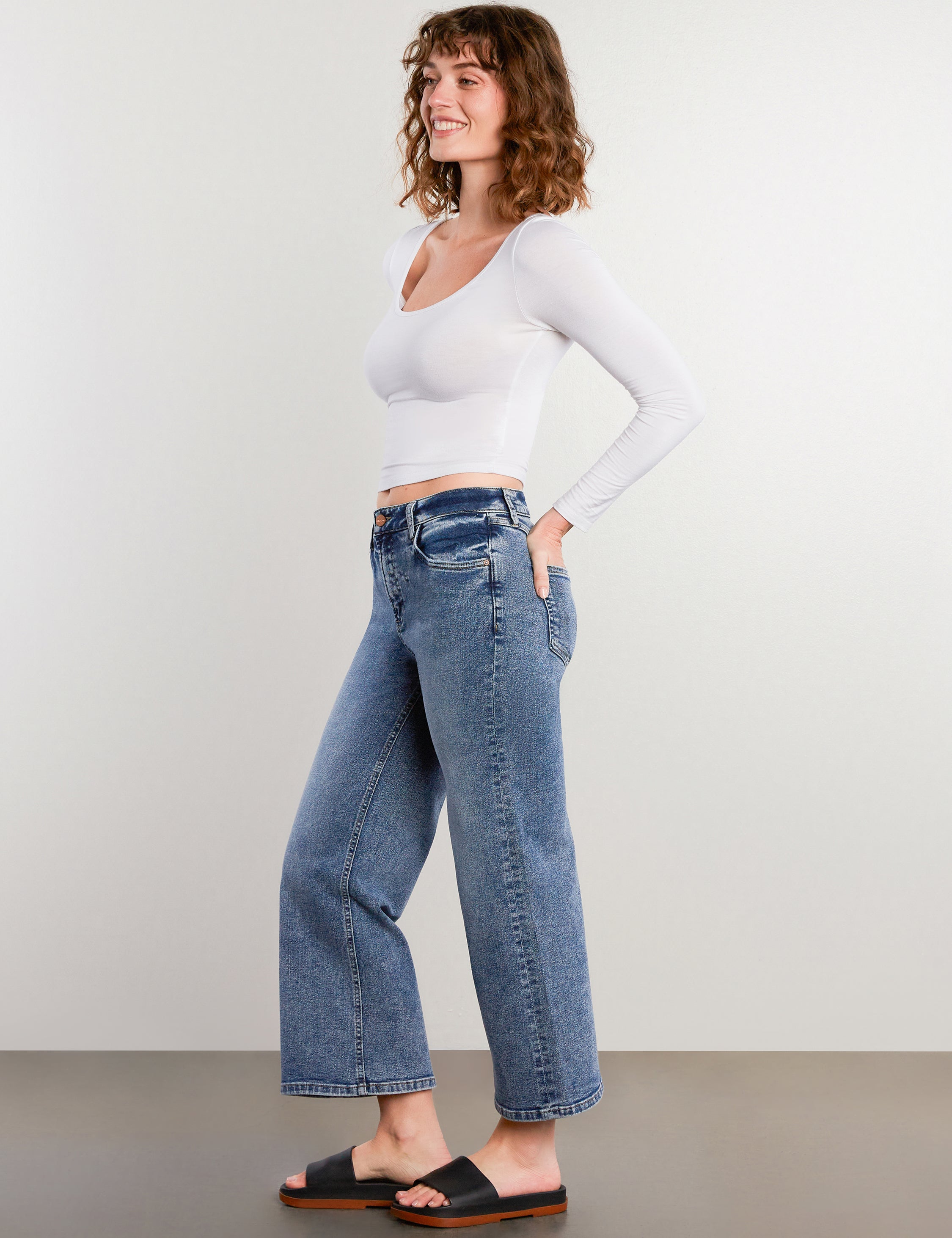 Merry Cropped HR Jeans