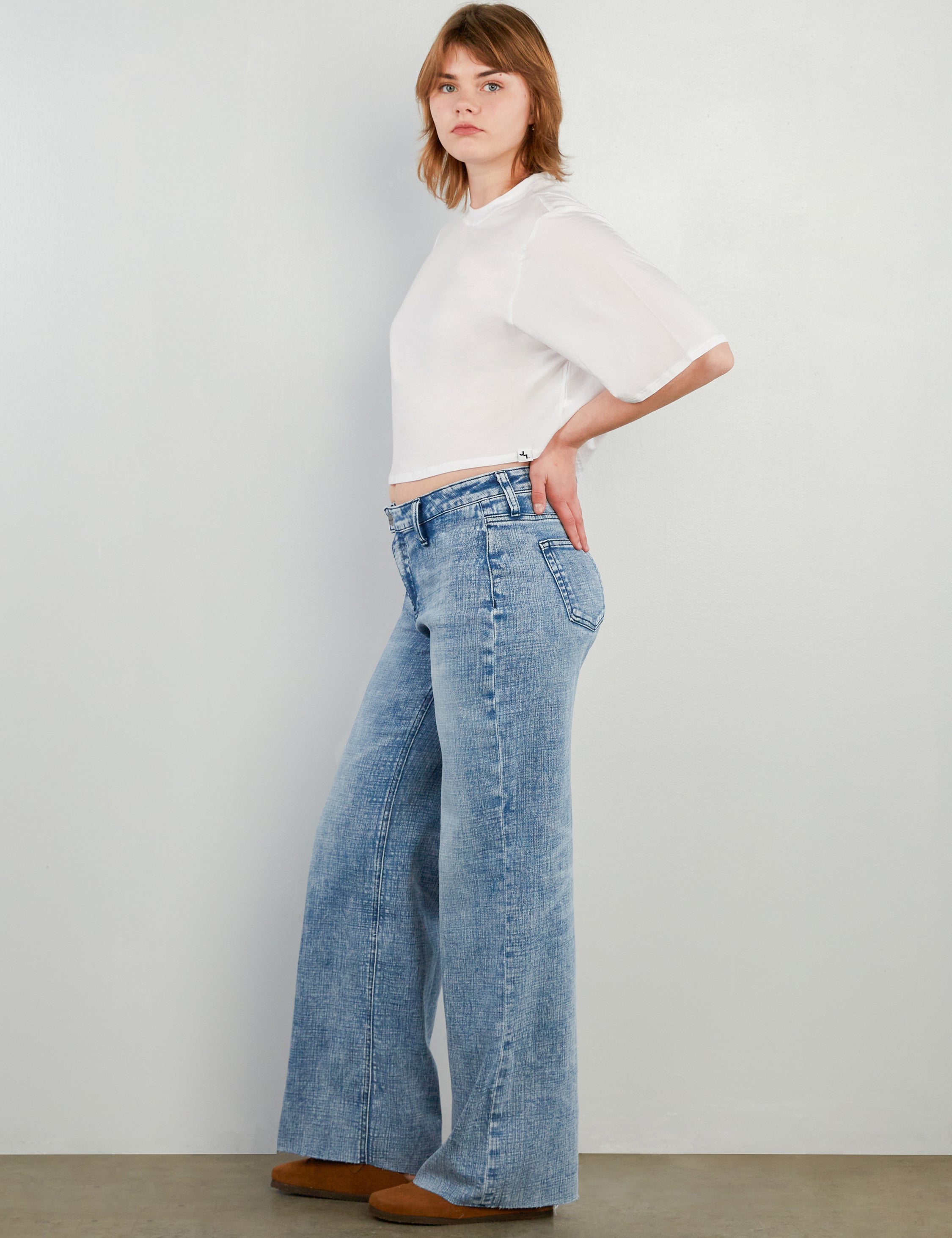 Raw Edge Wide Leg Jeans