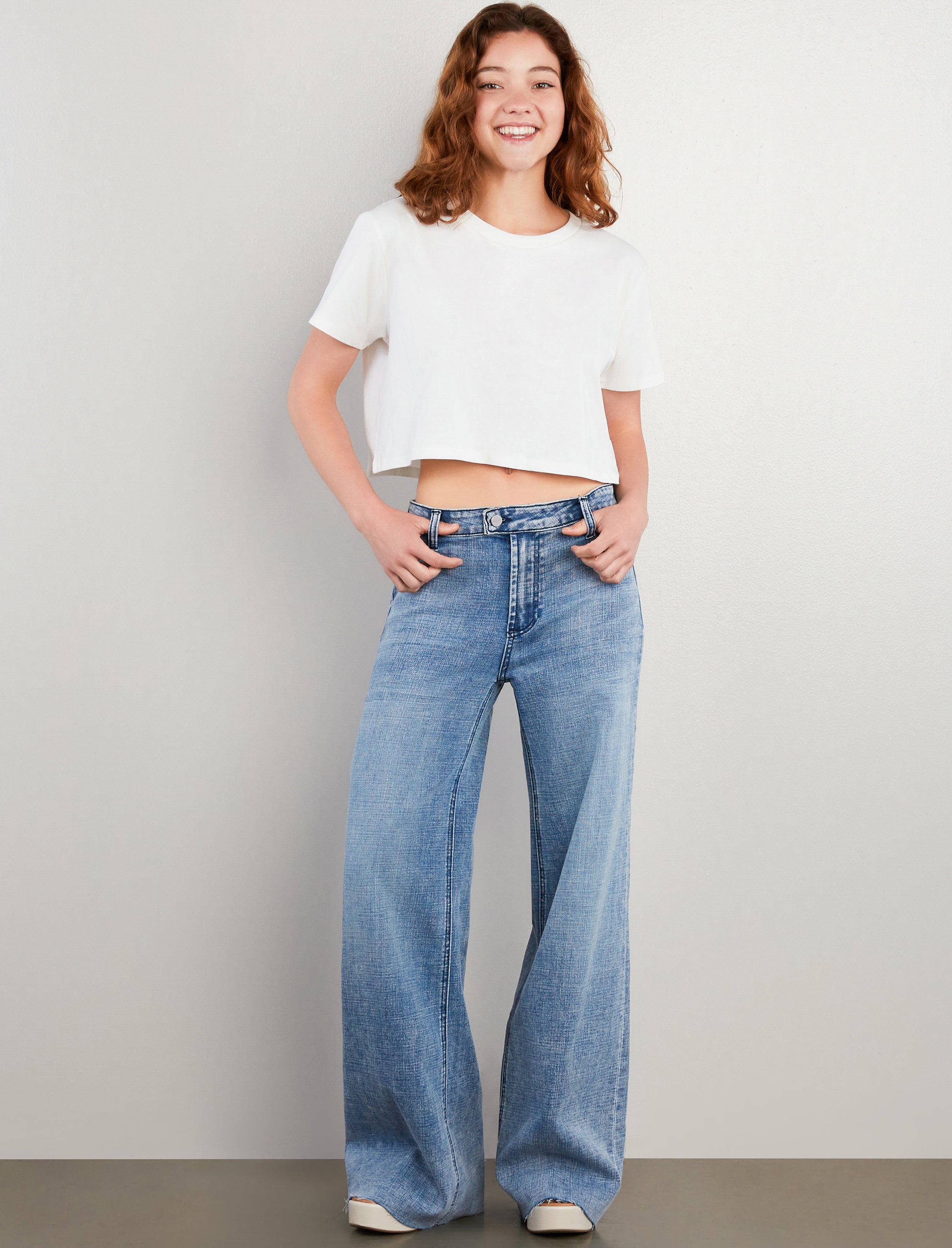 Women's Flat Front Wide Leg Jeans - Hint of Blu