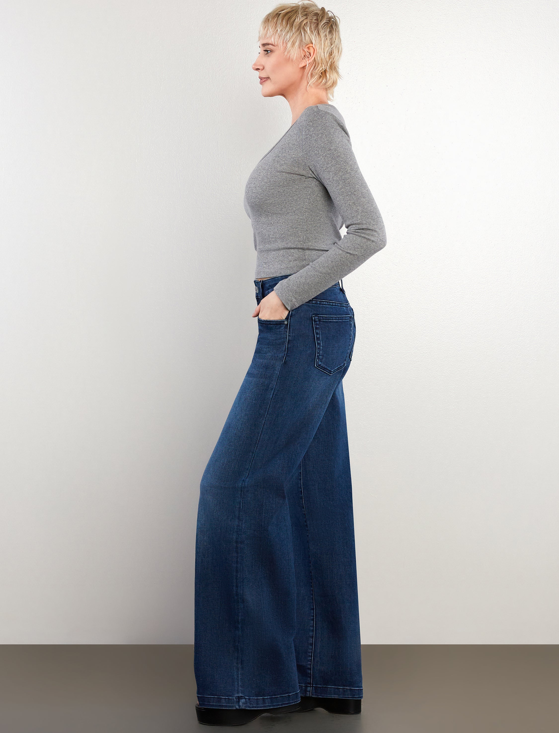 Classic Wide Leg Jean