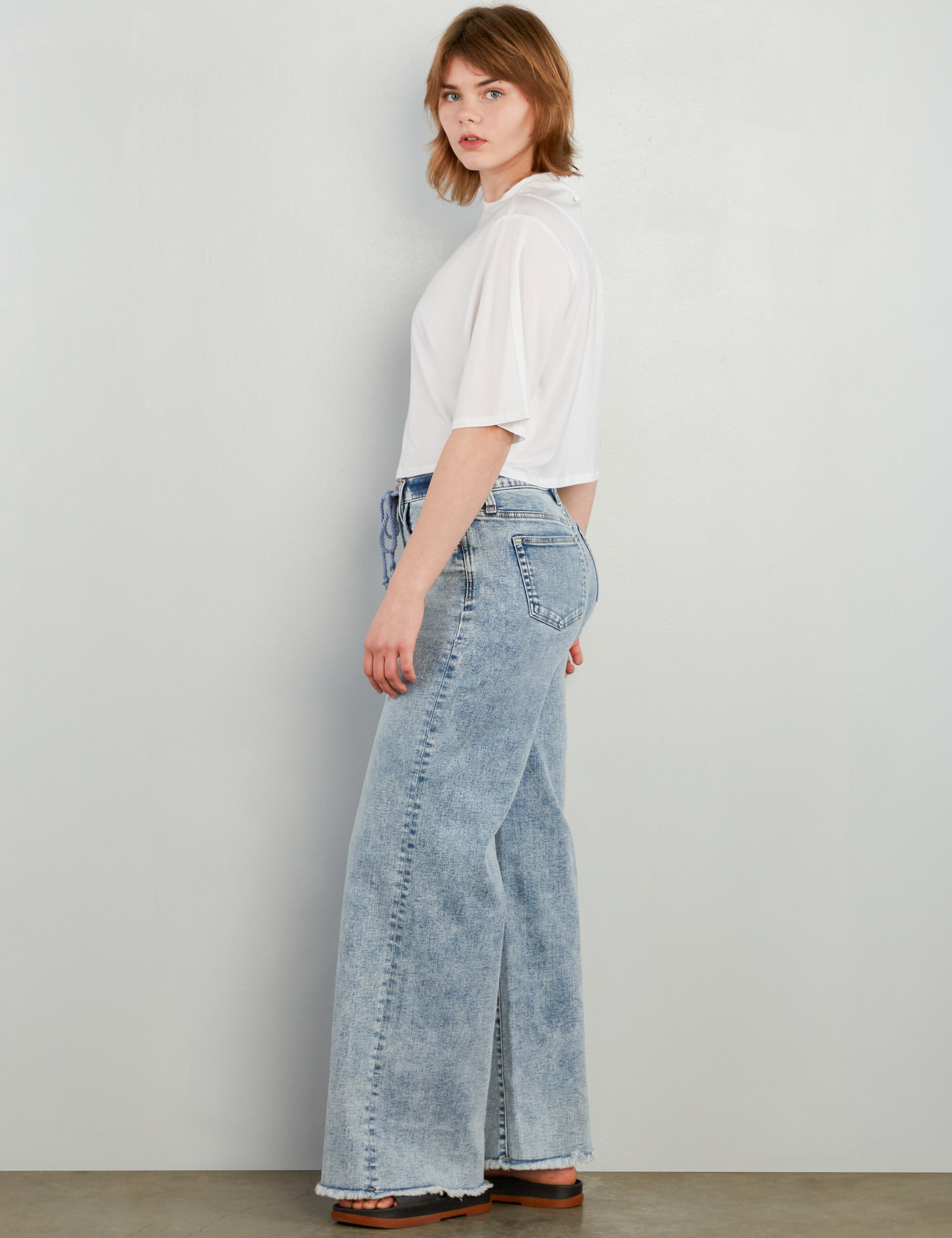 Drawstring Wide Leg Jean