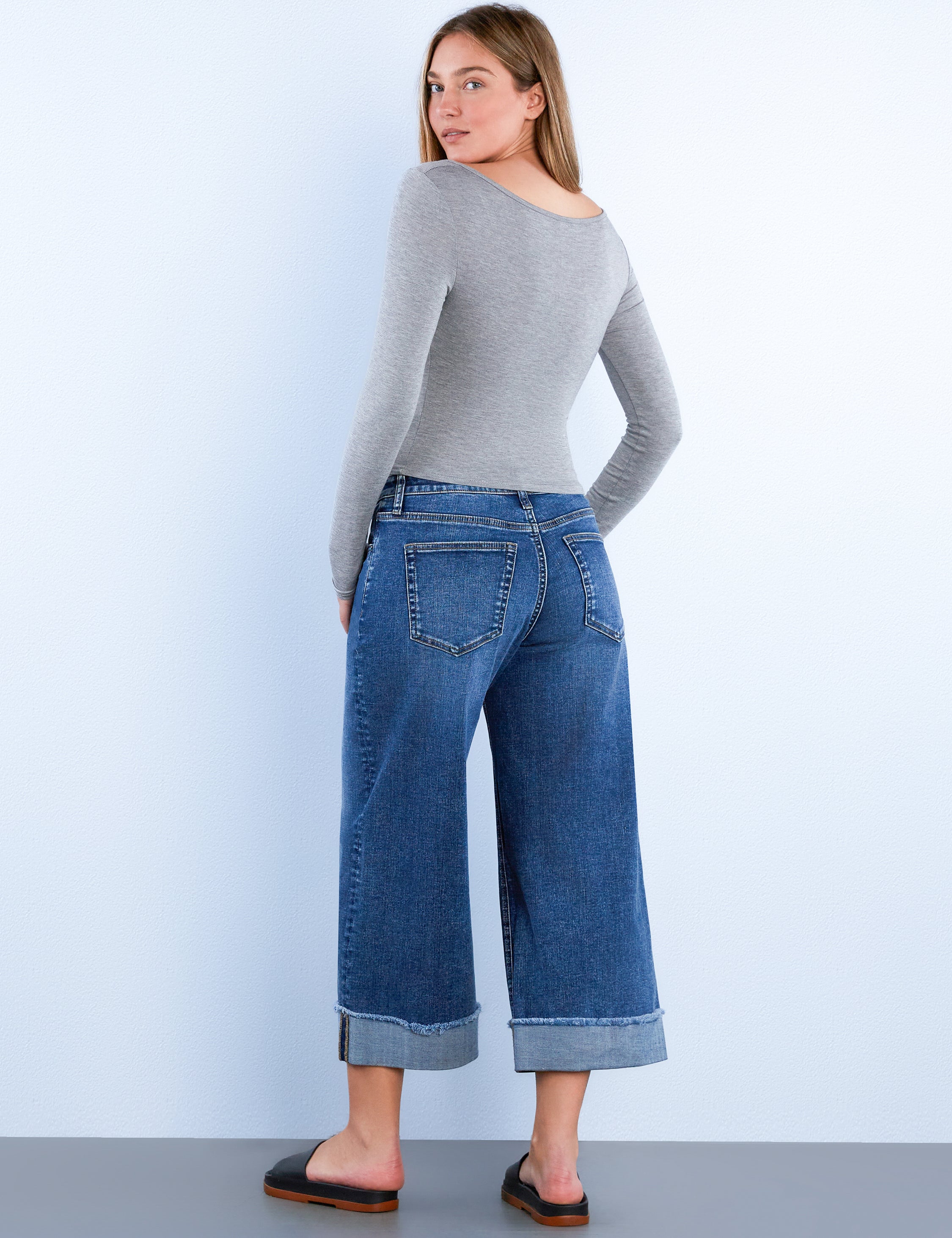 Cropped Cuffed Wide Leg Jeans