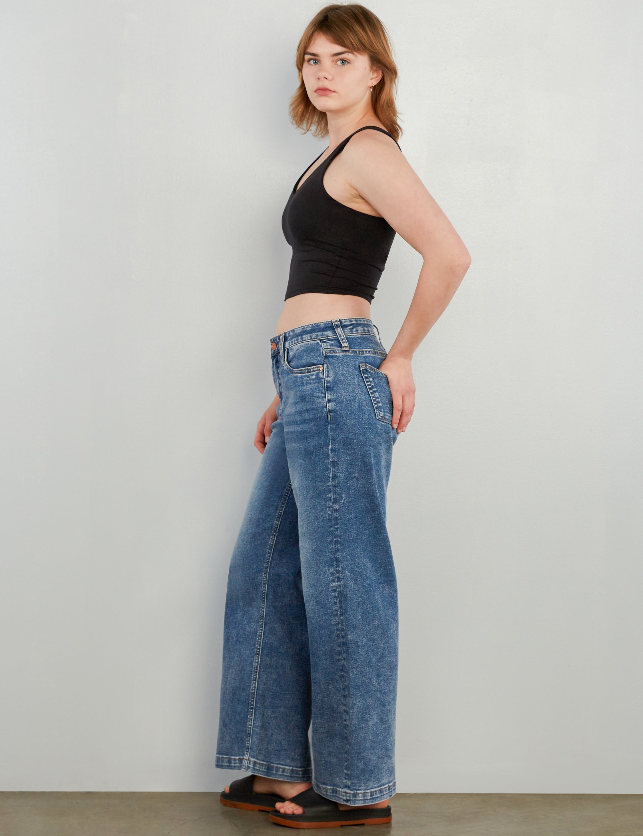 Clever Hi-Rise Straight Jeans