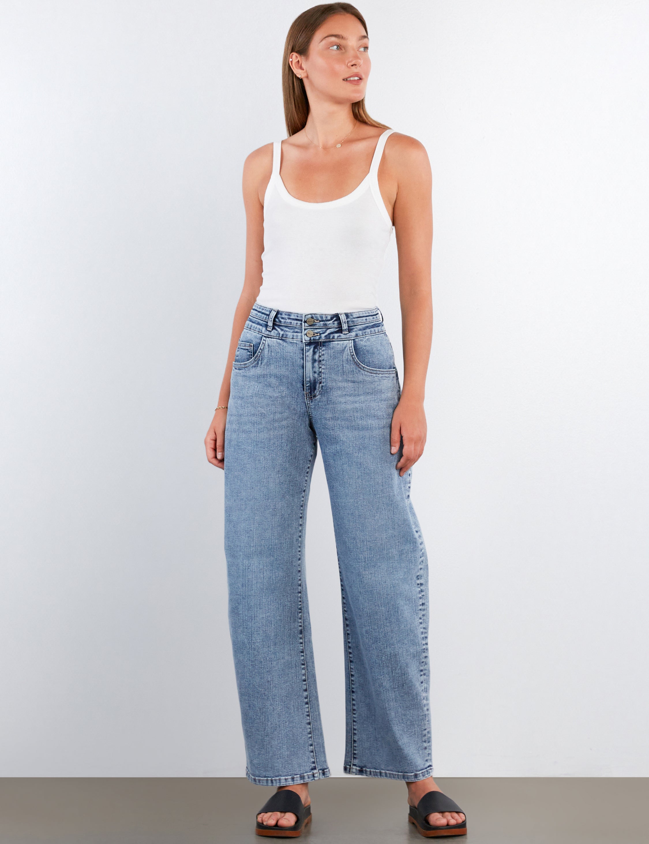 Abigail Straight Jeans