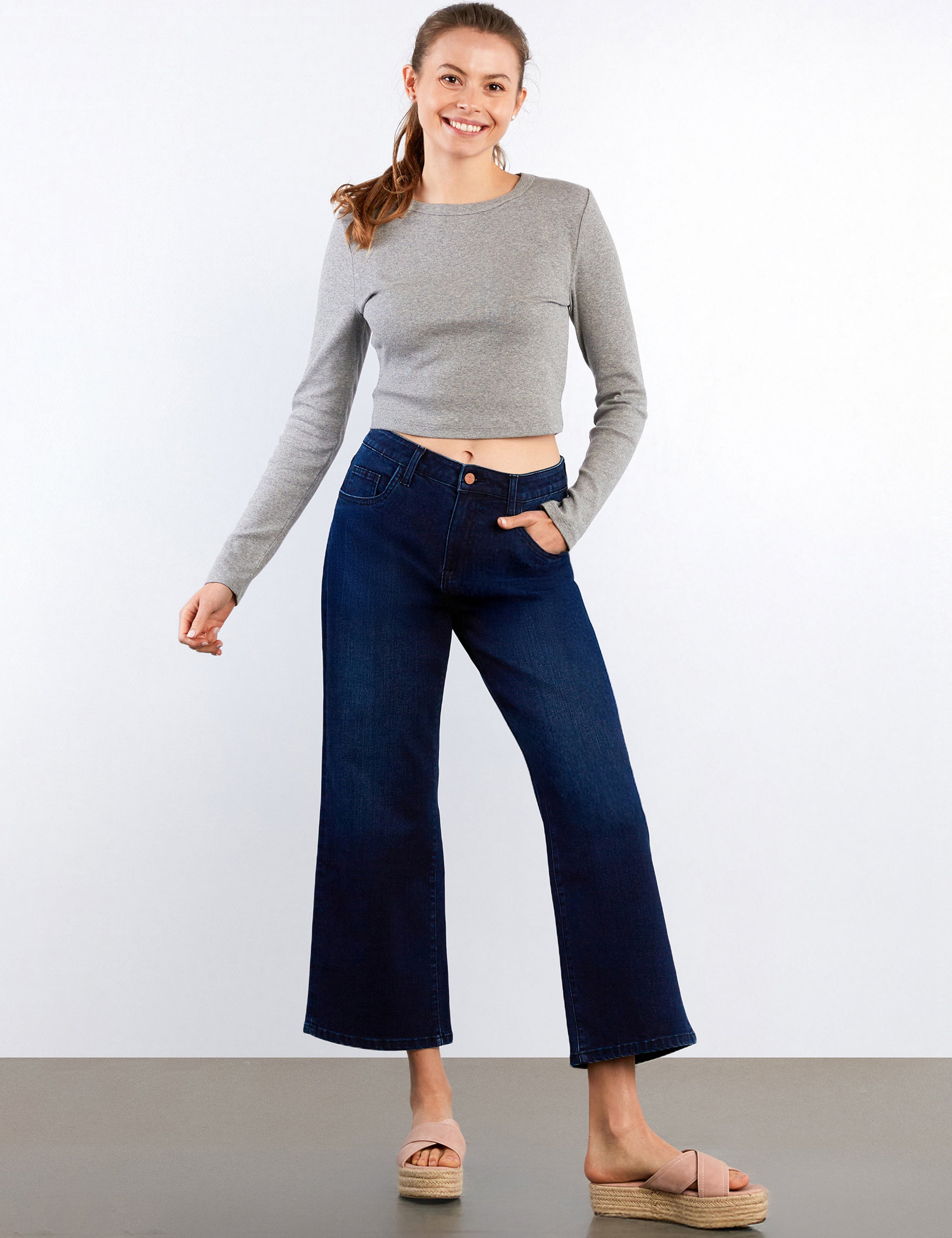 Women's HoB Relaxed Straight Jeans - Hint of Blu