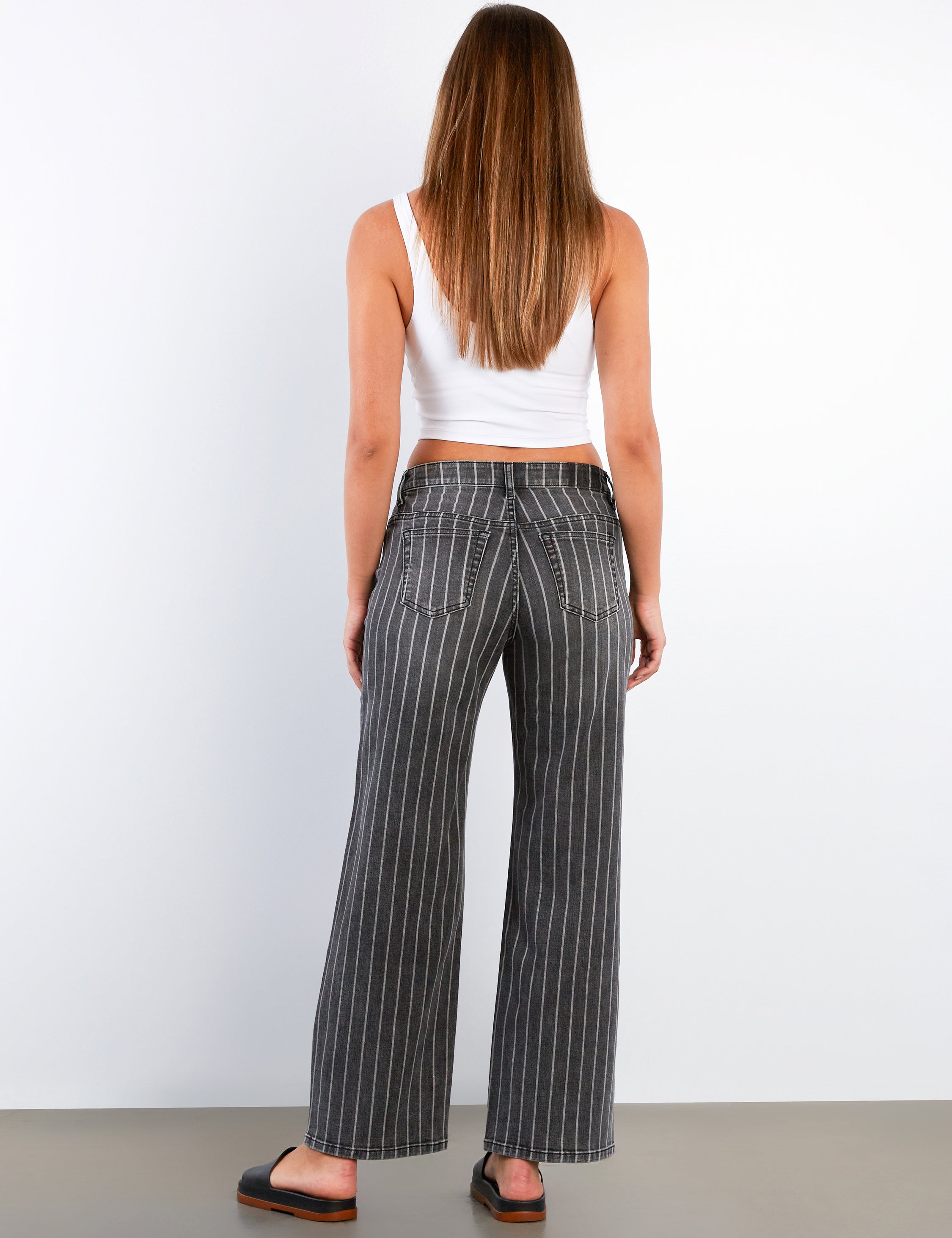 Women's Straight Barreled Jeans - Hint of Blu