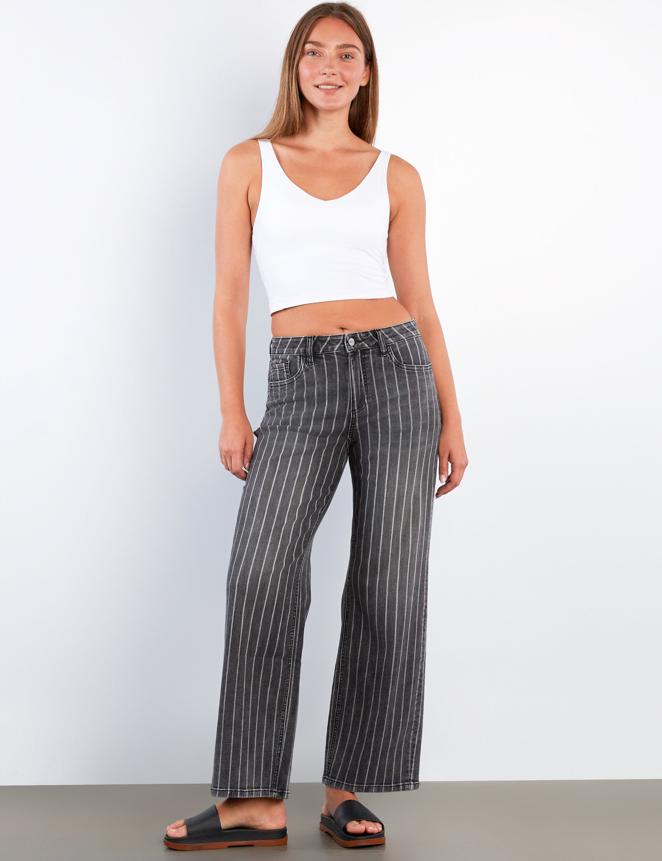Women's Straight Barreled Jeans - Hint of Blu