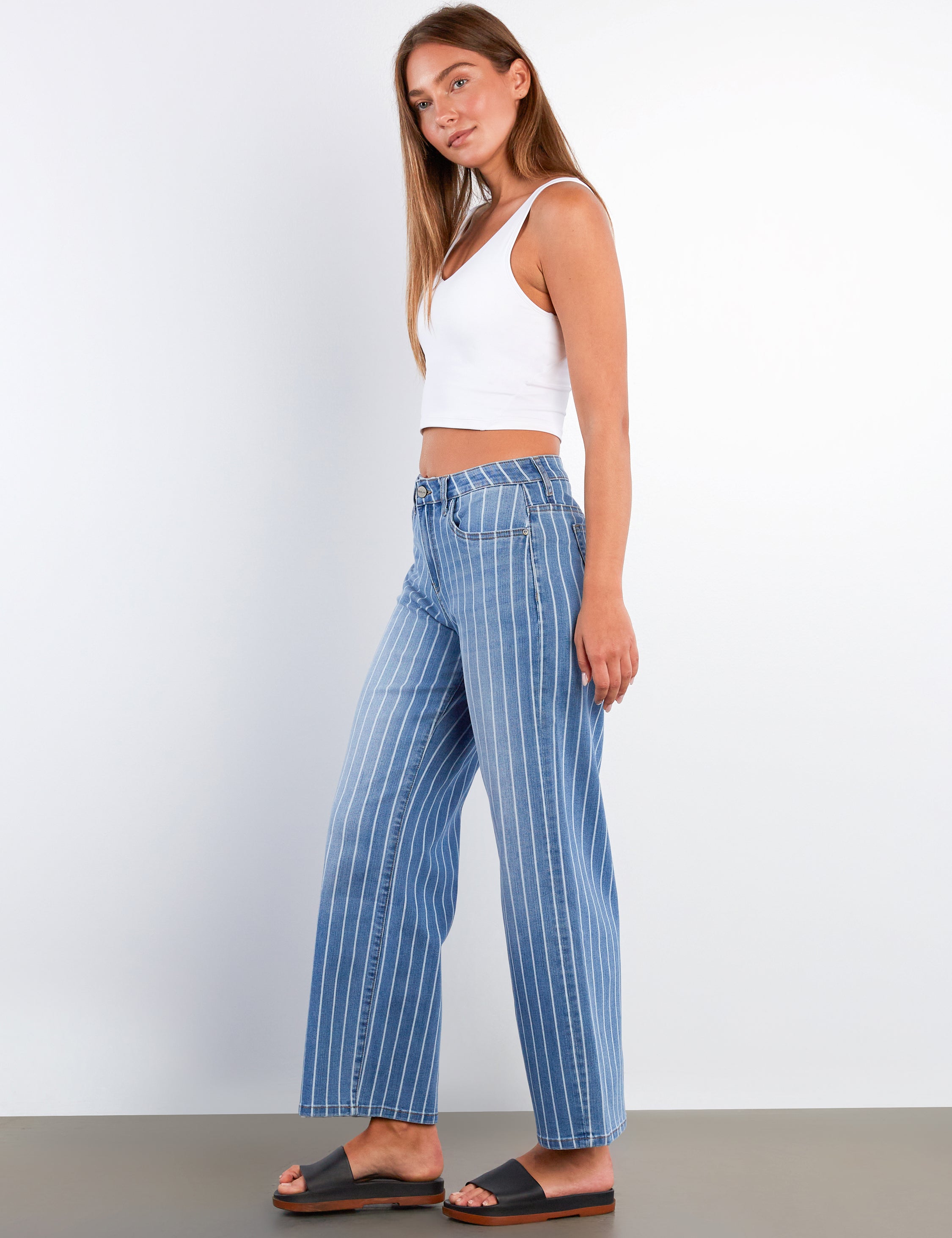 Women's Straight Barreled Jeans - Hint of Blu