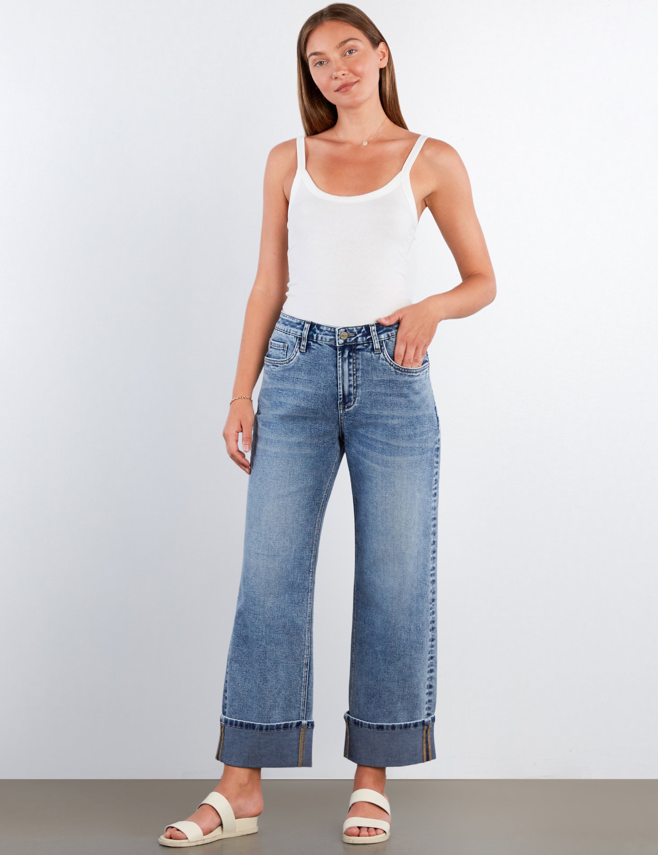 Women's Relaxed Cuffed Lover Jeans - Hint of Blu
