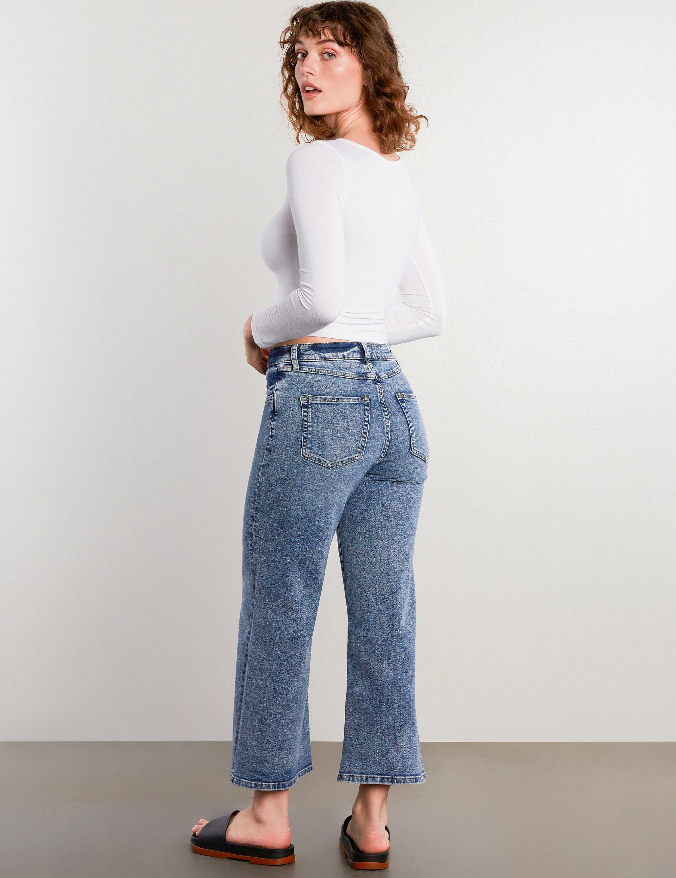 Merry Cropped HR Jeans
