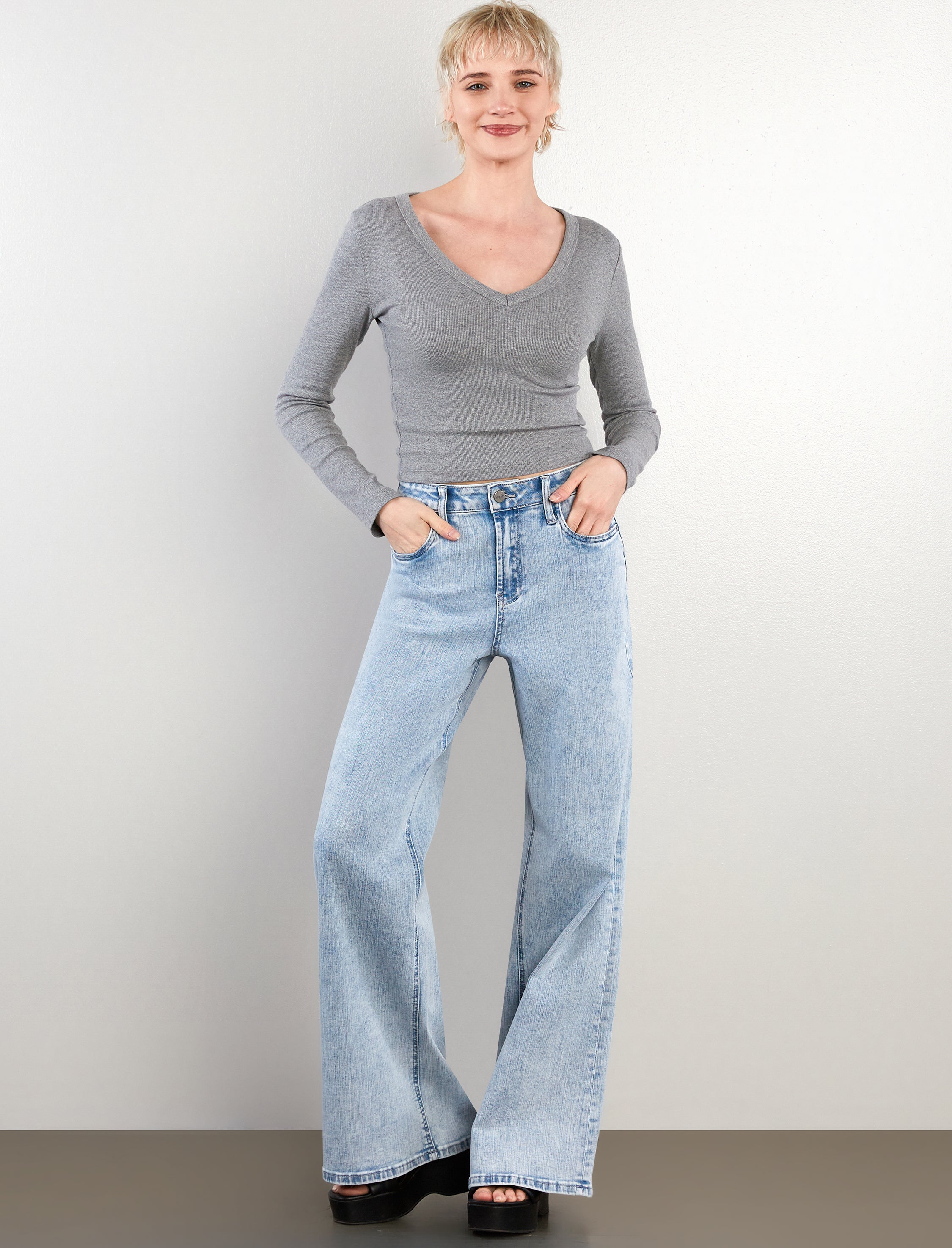 Women's Classic Wide Leg Jeans - Hint of Blu