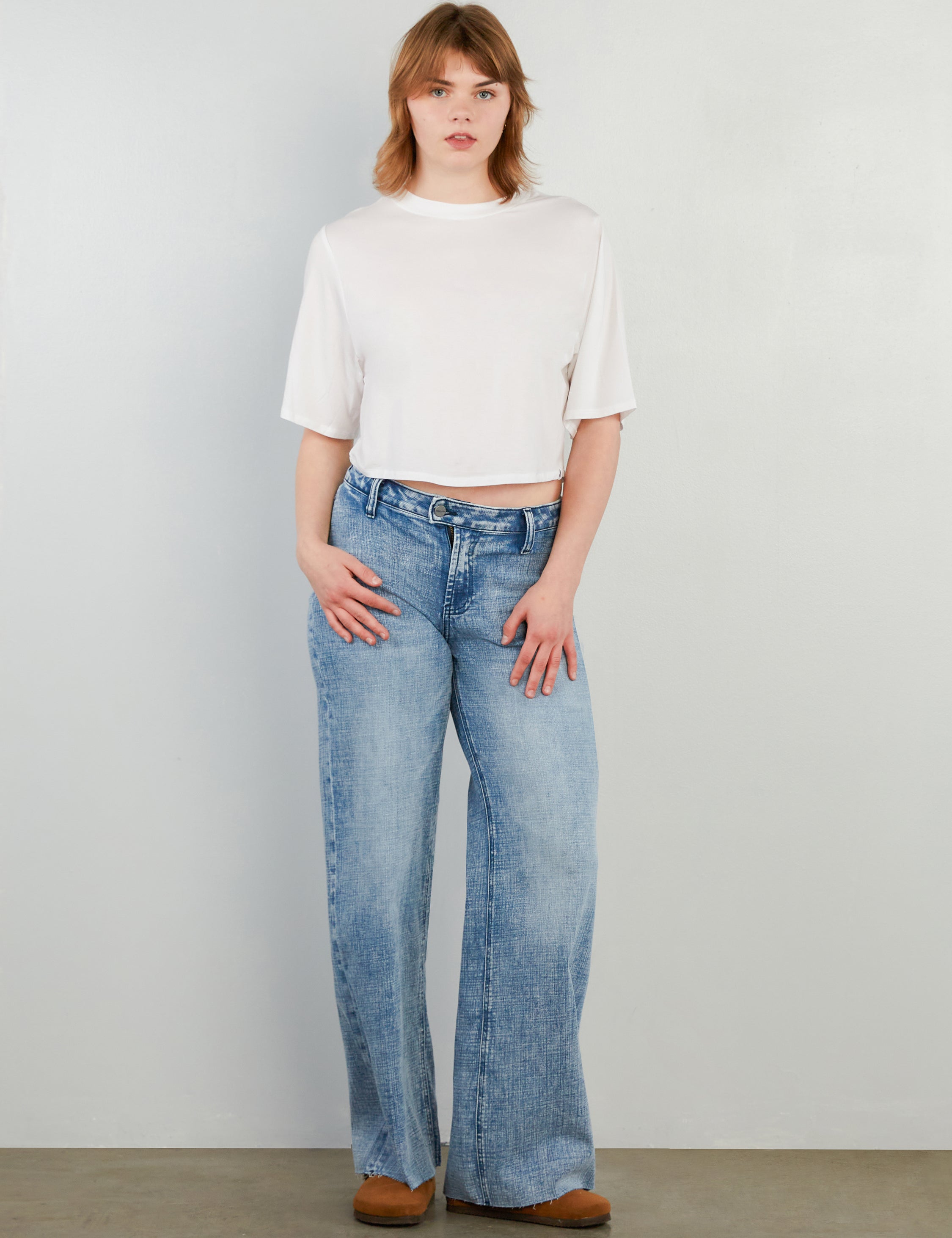 Raw Edge Wide Leg Jeans