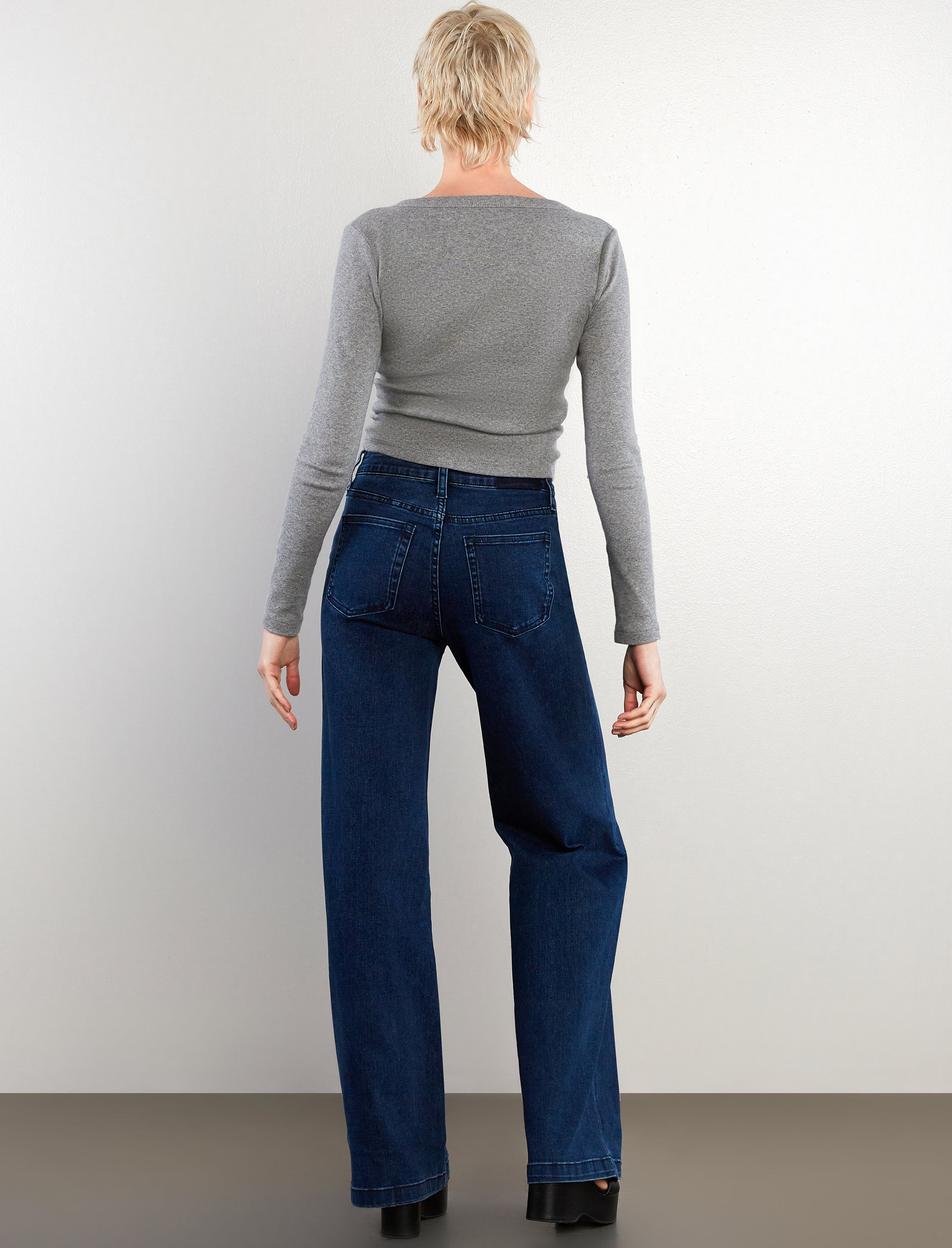 Classic Wide Leg Jean