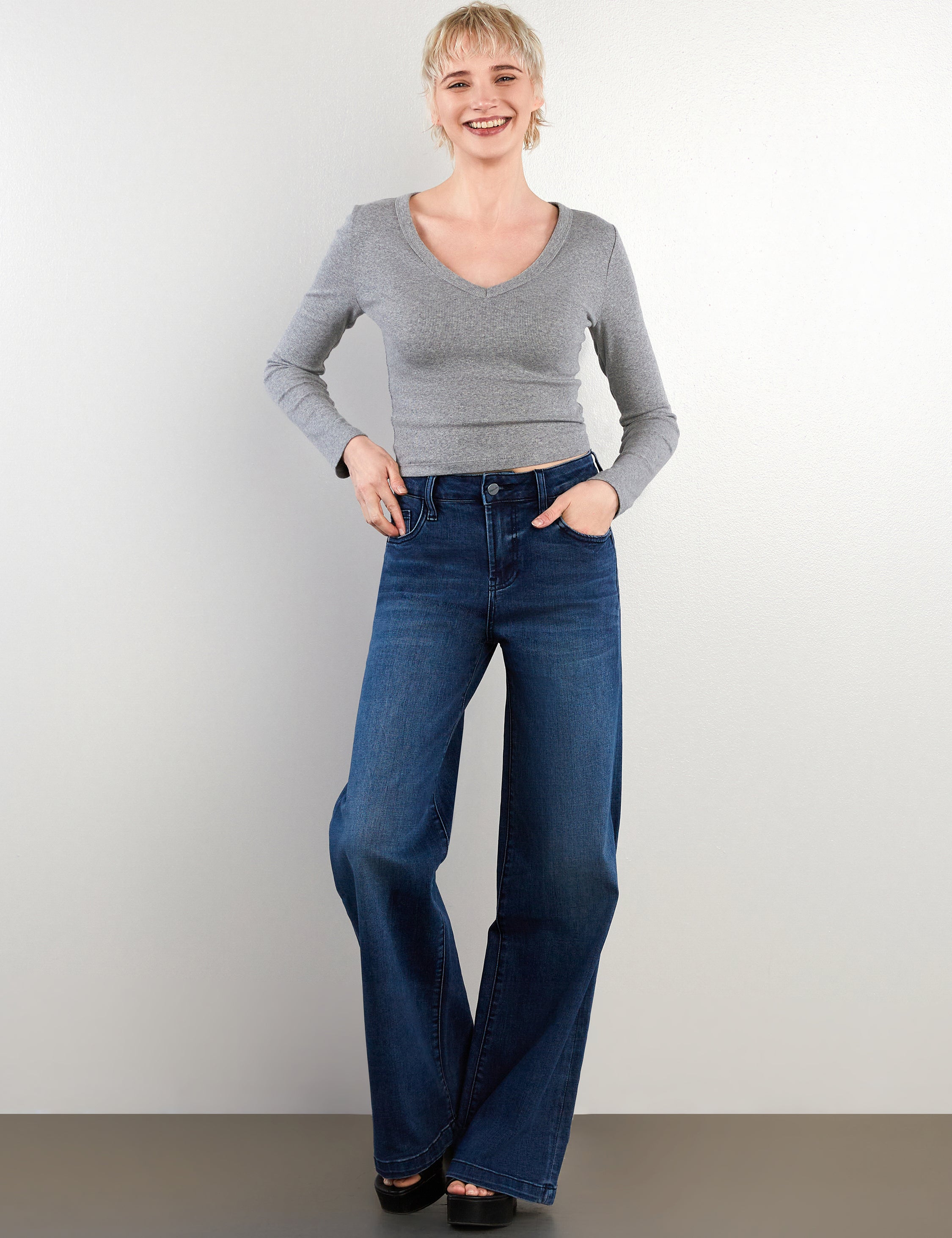 Women's Classic Wide Leg Jeans - Hint of Blu
