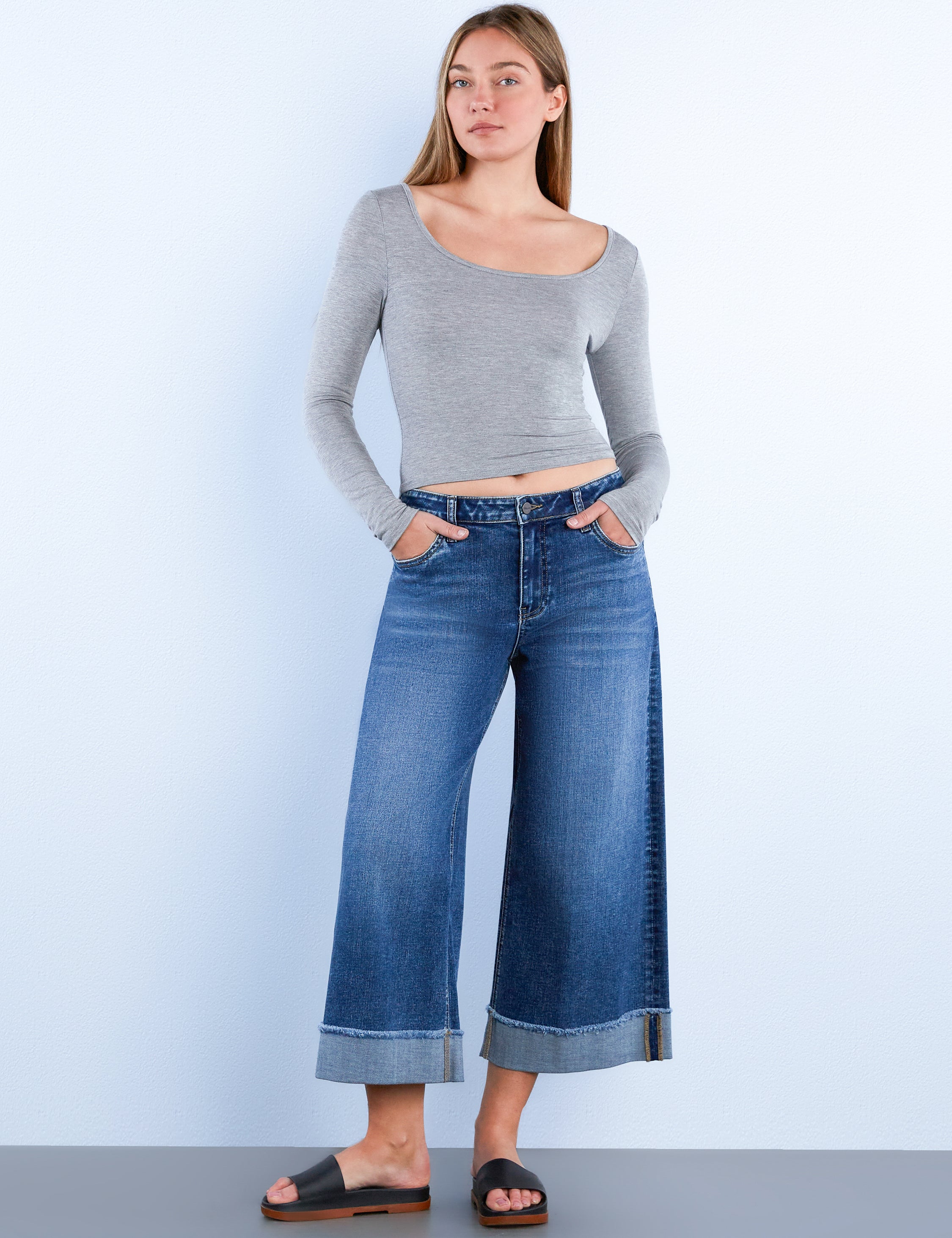 Women's Cropped Cuffed Wide Leg Jeans - Hint of Blu
