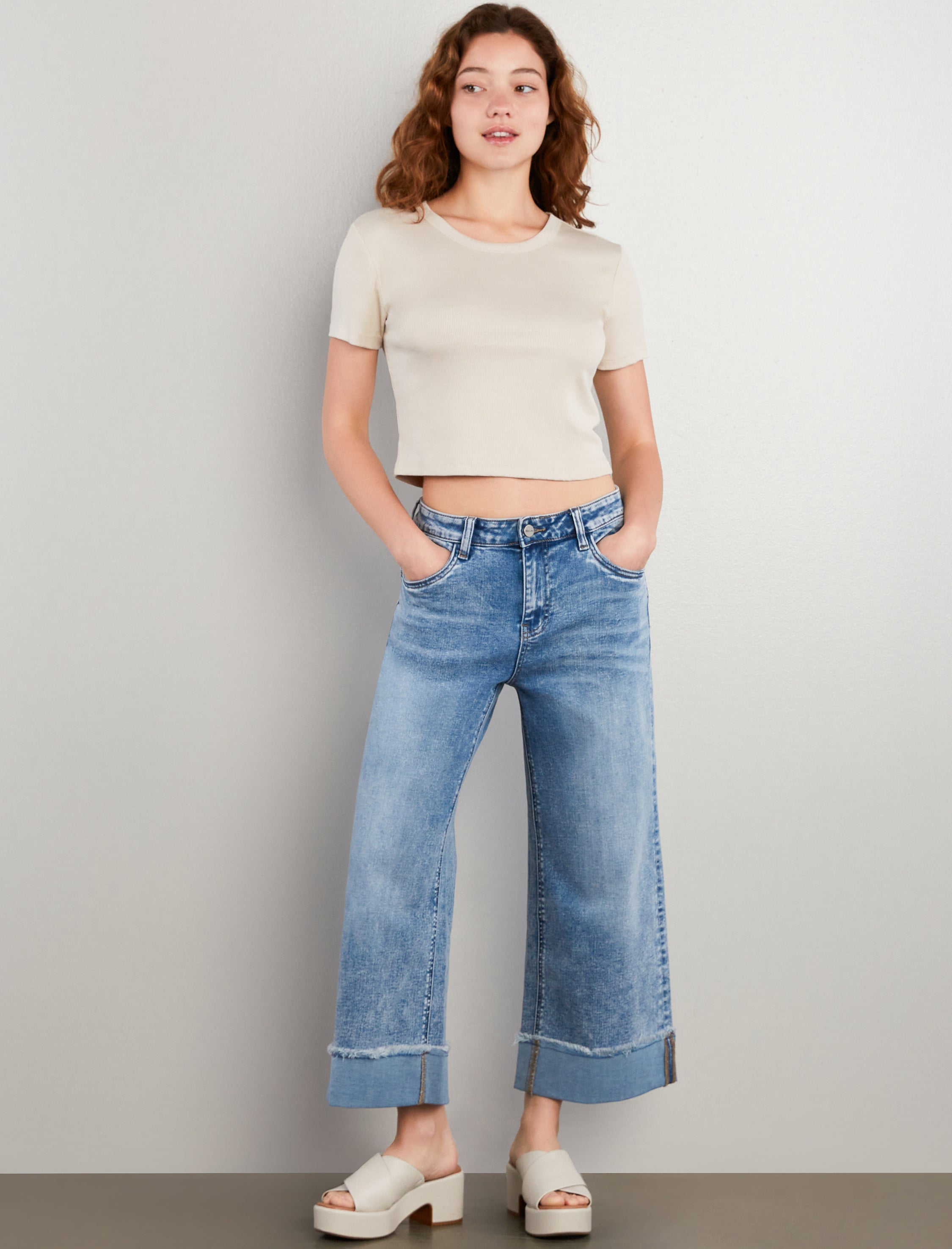 Women's Cropped Cuffed Wide Leg Jeans - Hint of Blu