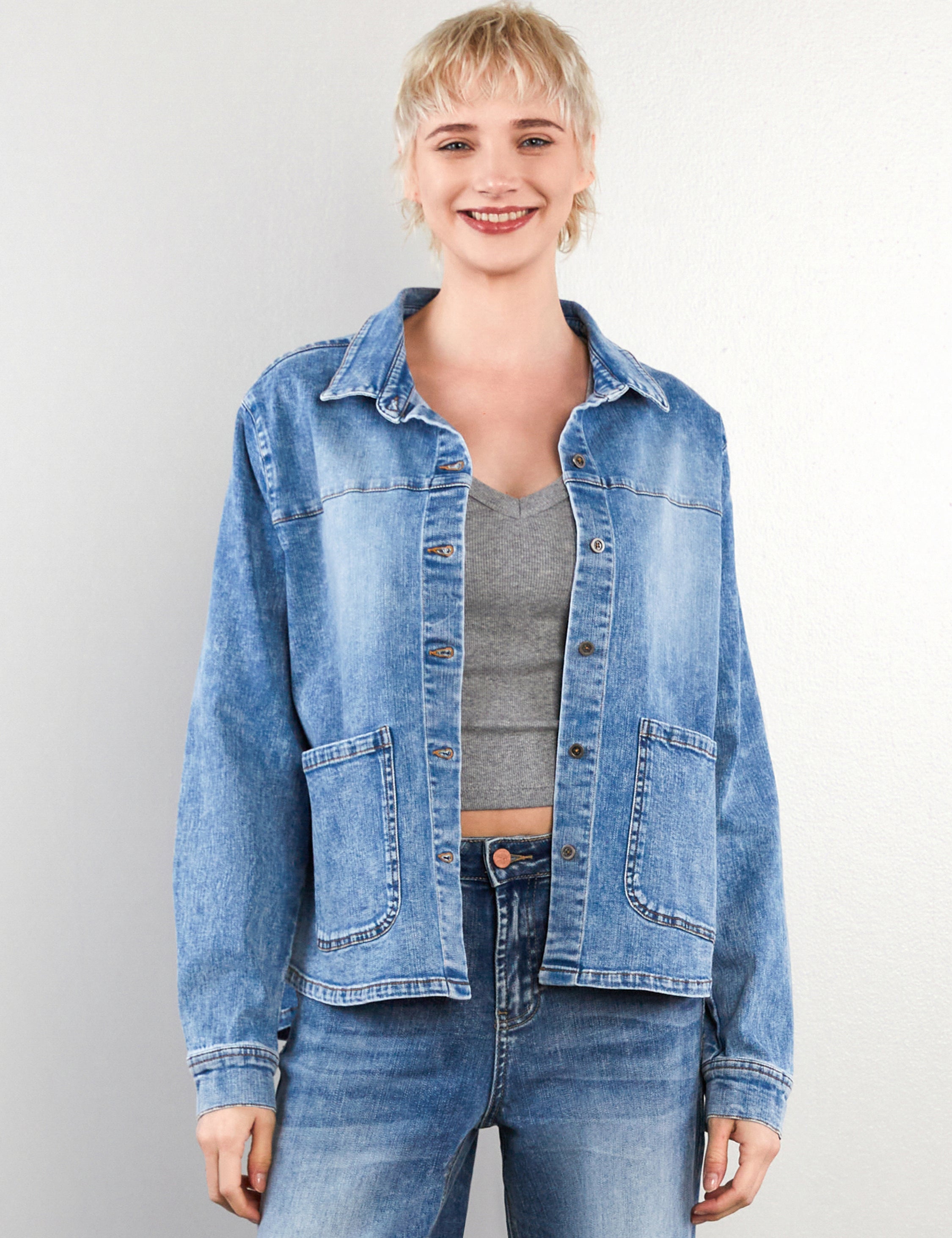 Women's The Latest Scoop Pocket Denim Jacket - Hint of Blu