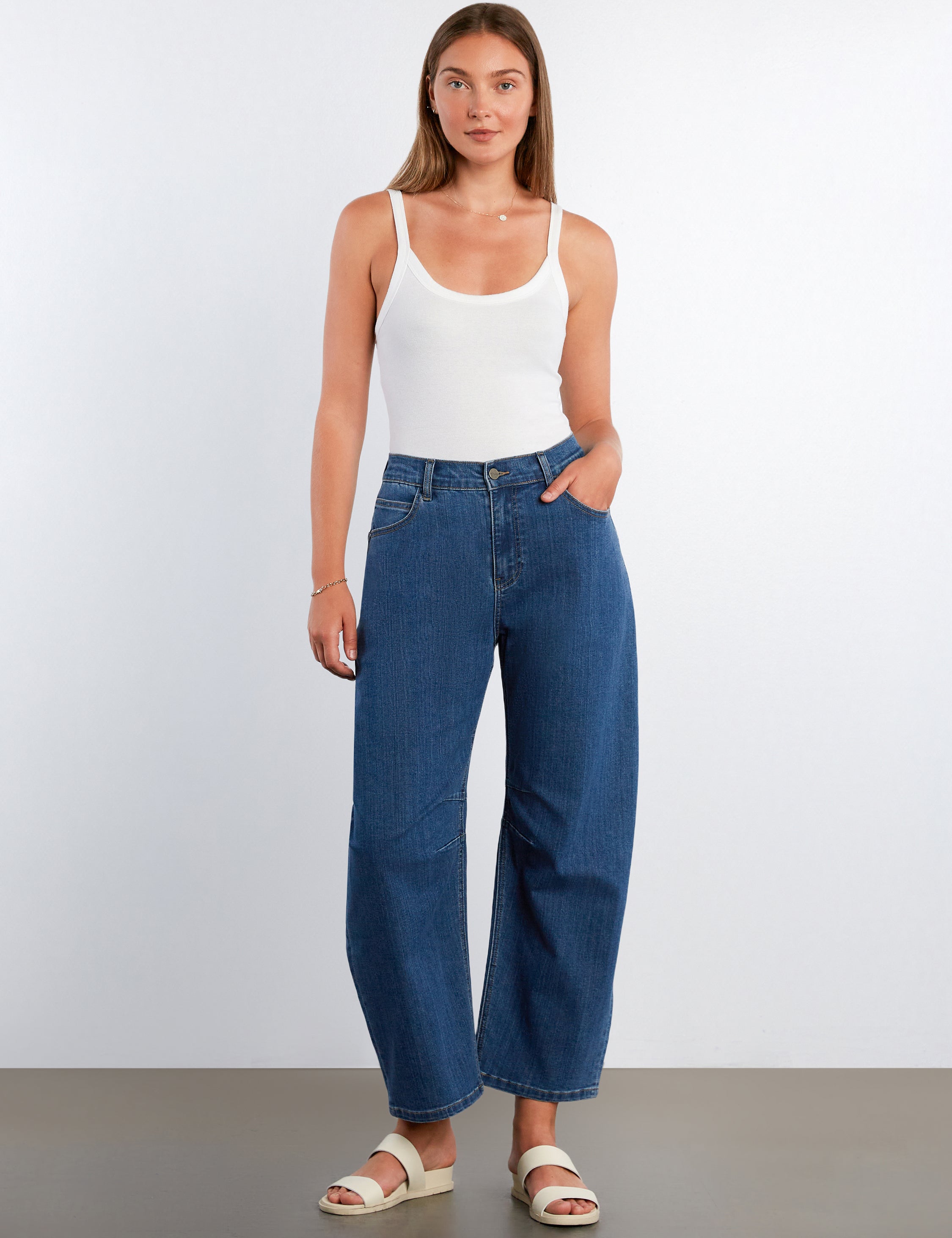 Women's Valerie Straight Barrel Jeans - Hint of Blu