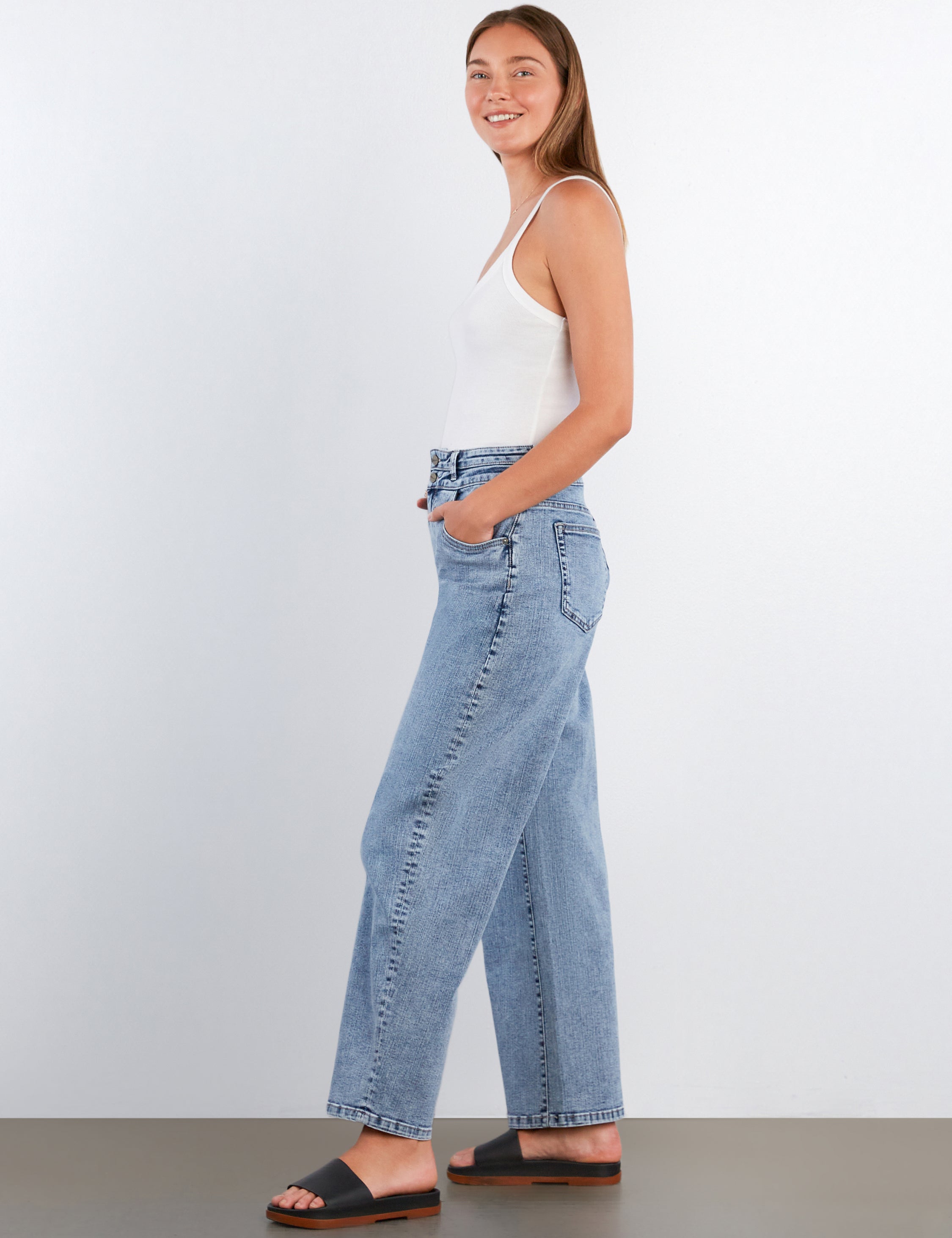 Abigail Straight Jeans
