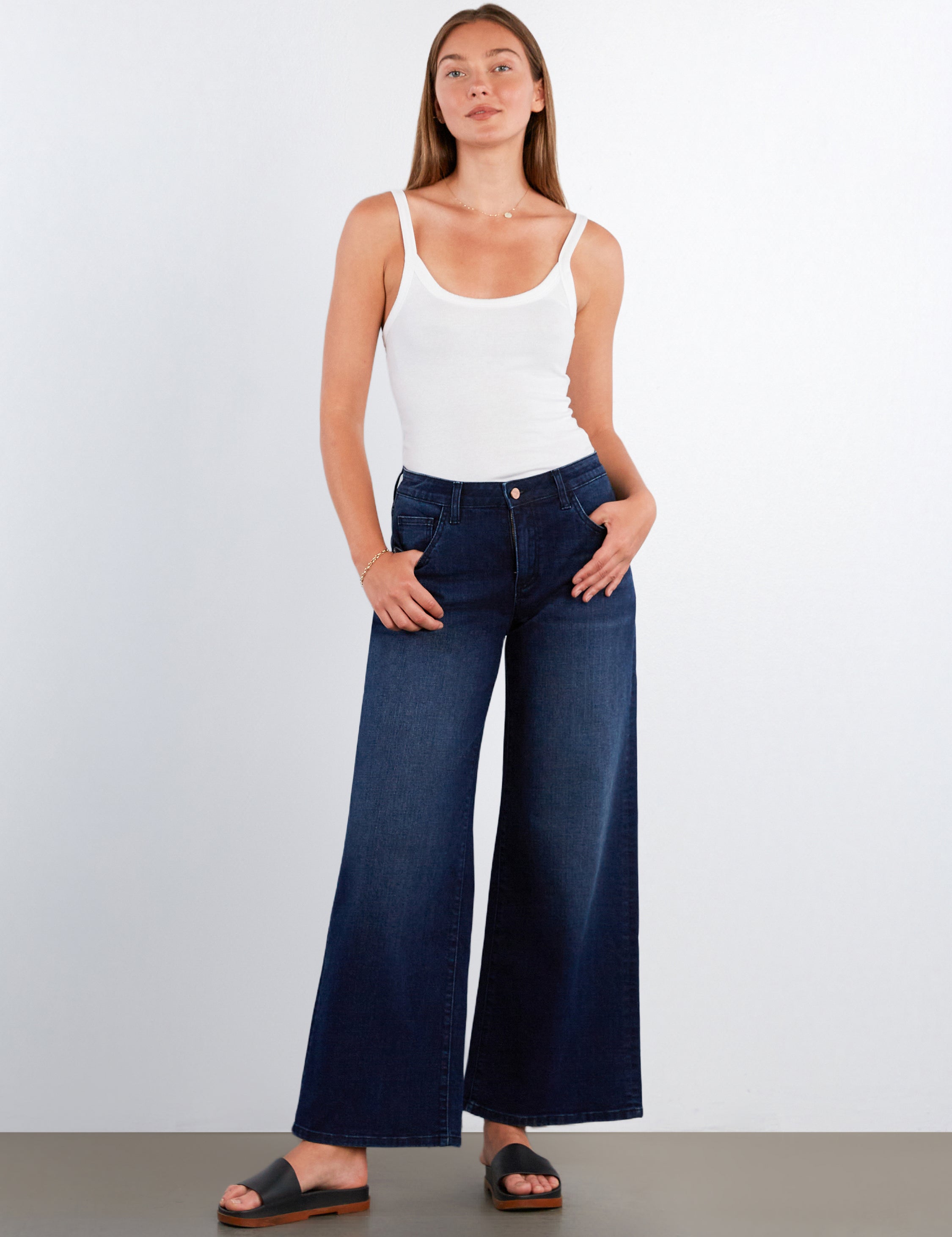 HOB Relaxed Wide-Leg Jeans