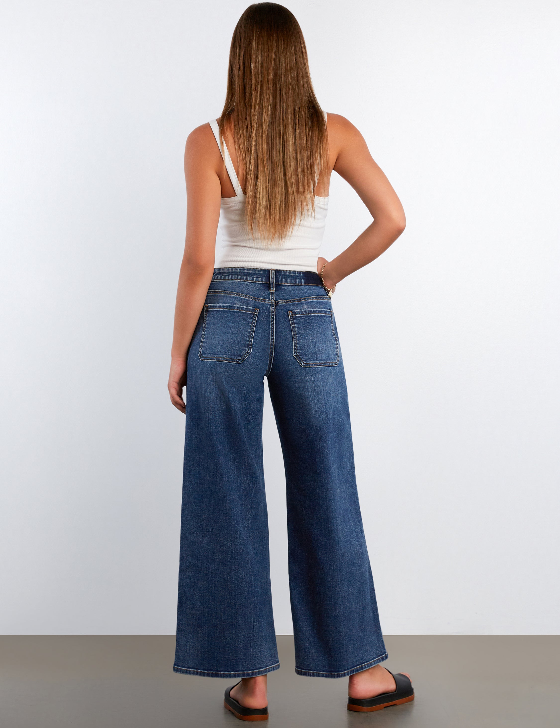HOB Relaxed Wide-Leg Jeans