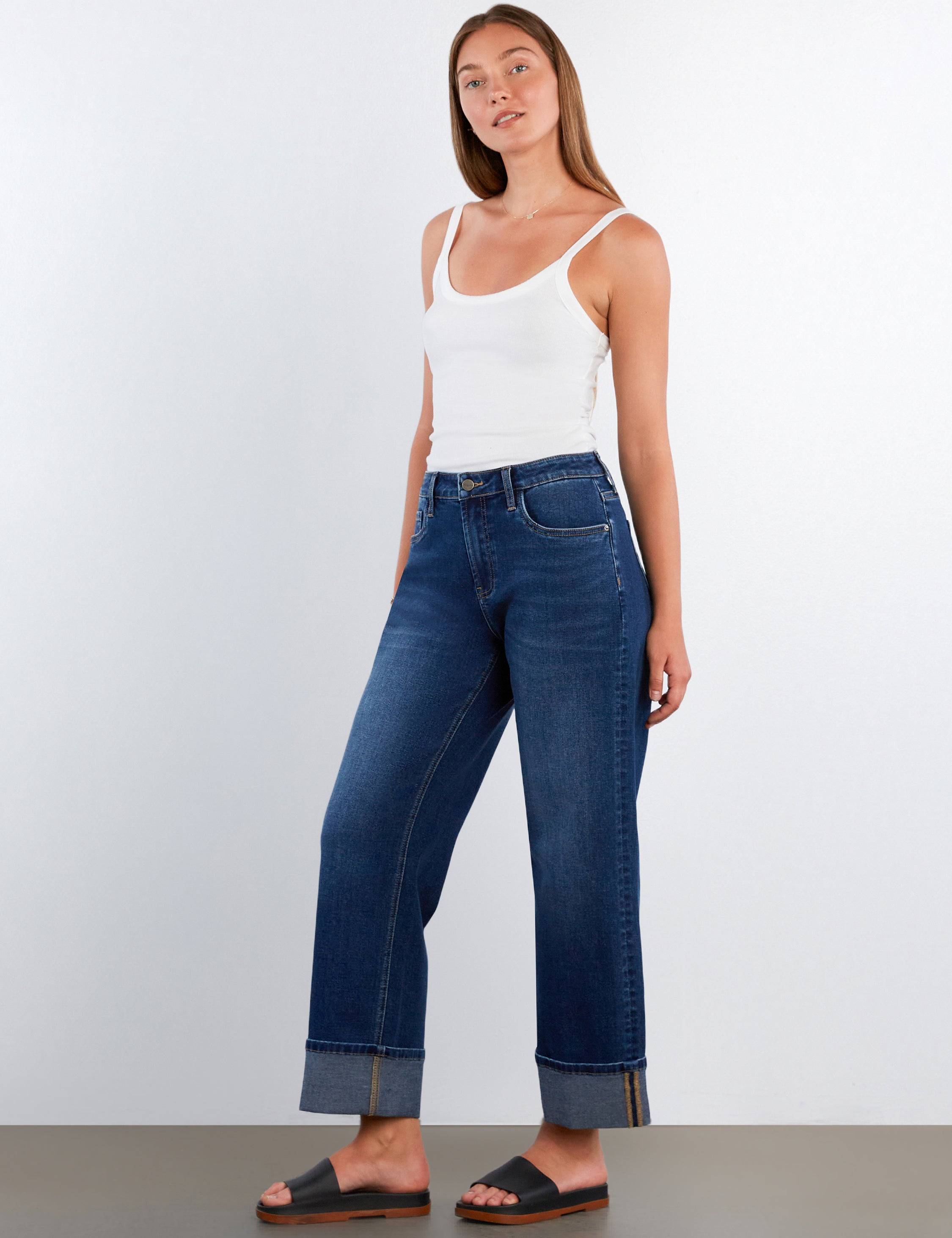 Relaxed Cuffed Lover Jeans