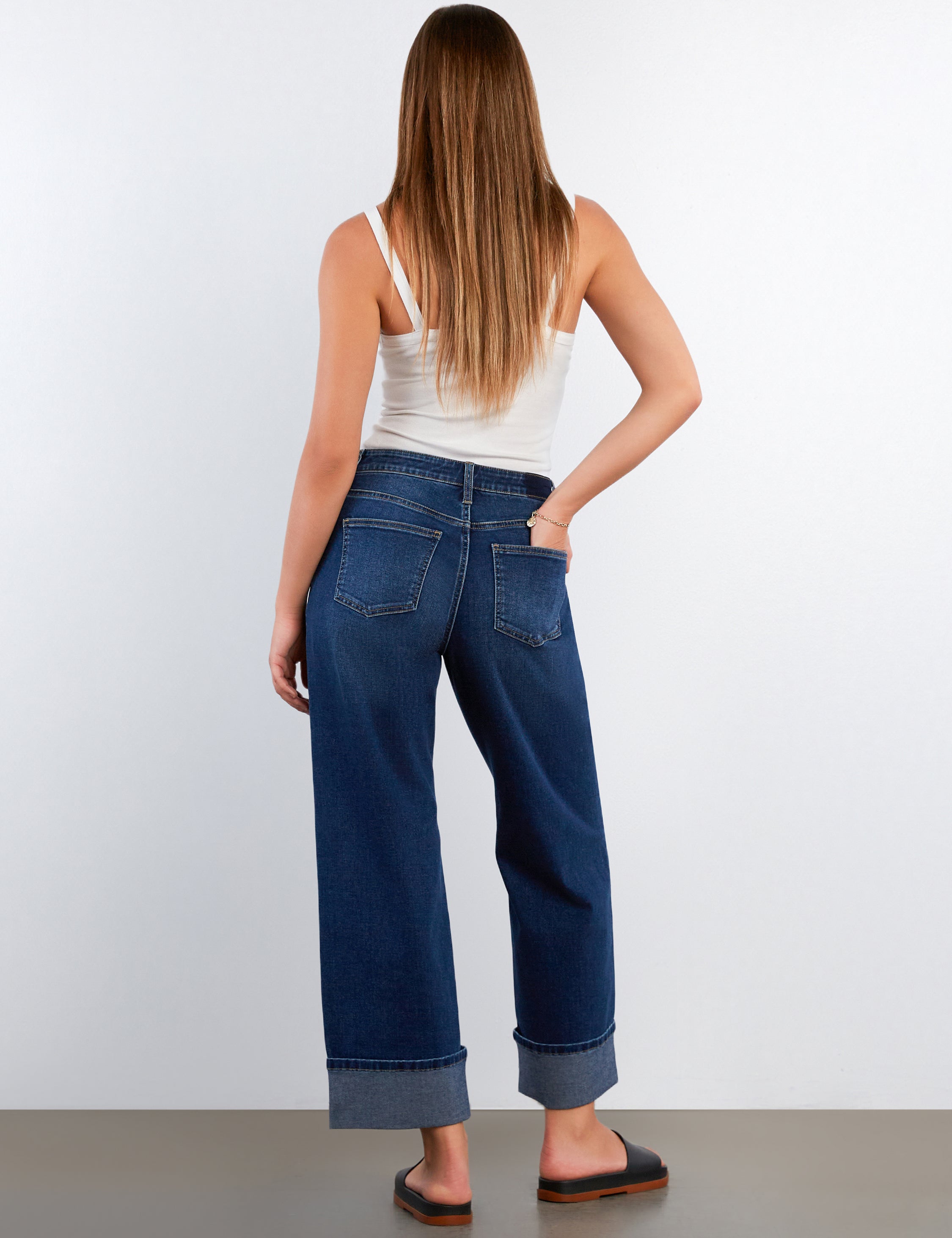 Relaxed Cuffed Lover Jeans