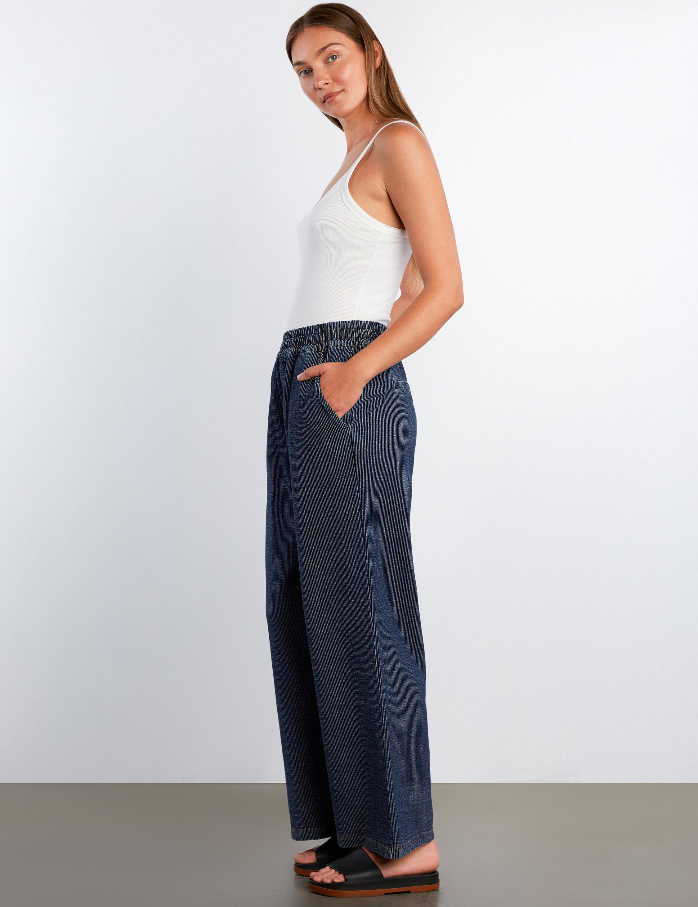 Button Free Knit Denim Jeans